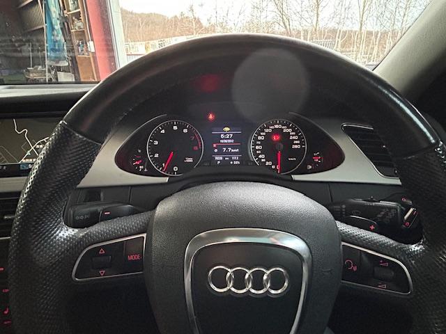 A4アバント 2.0TFSIクワトロ 修復歴なし 純正ナビ 本革シート バックカメラ ドライブレコーダー(18枚目)