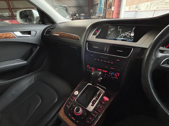 A4アバント 2.0TFSIクワトロ 修復歴なし 純正ナビ 本革シート バックカメラ ドライブレコーダー(19枚目)