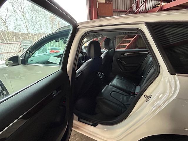 A4アバント 2.0TFSIクワトロ 修復歴なし 純正ナビ 本革シート バックカメラ ドライブレコーダー(24枚目)