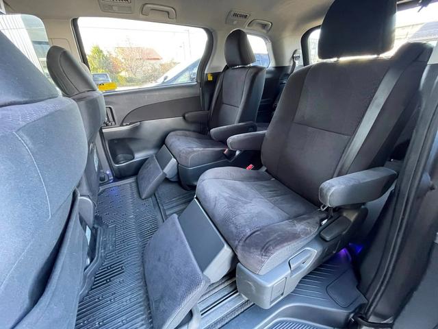 二列目も使用感は少なく綺麗です☆