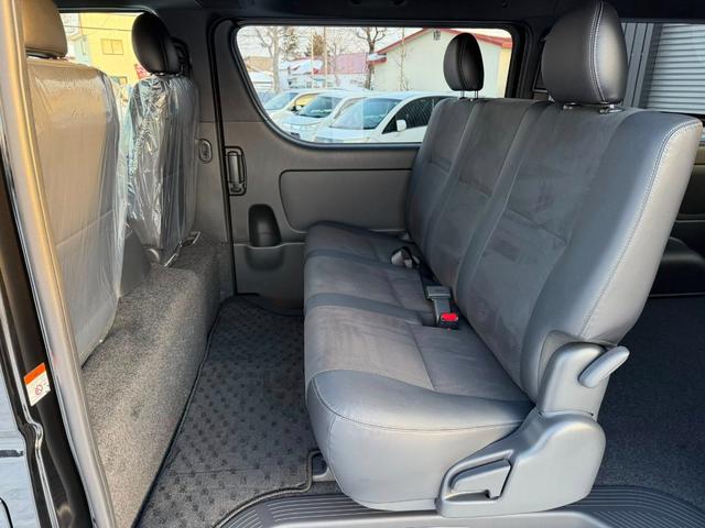 ハイエースバン ロングスーパーＧＬ　ダークプライムＳ　４ＷＤ　両側パワスラ　デジタルインナーミラー　フロアマット　ＥＴＣ　ＬＥＤヘッド　モデリスタフルエアロ　コンビハンドル　ハーフレザーシート　オートマチックハイビーム（21枚目）