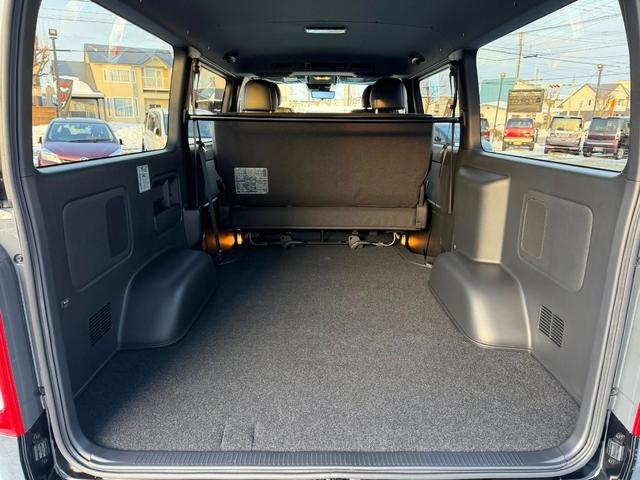 ハイエースバン ロングスーパーＧＬ　ダークプライムＳ　４ＷＤ　両側パワスラ　デジタルインナーミラー　フロアマット　ＥＴＣ　ＬＥＤヘッド　モデリスタフルエアロ　コンビハンドル　ハーフレザーシート　オートマチックハイビーム（25枚目）