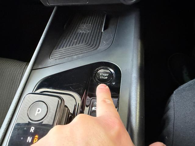 ノート Ｘ　ＦＯＵＲ　プロパイロット　全方位モニタ　衝突軽減ブレーキ　フルセグ地デジ　ステアリングヒーター　アップルカープレイ連動　ＥＴＣ　ブラインドスポットモニタ　寒冷地仕様　　デジタルミラー　置ダケ充電　踏み間違い防止（30枚目）