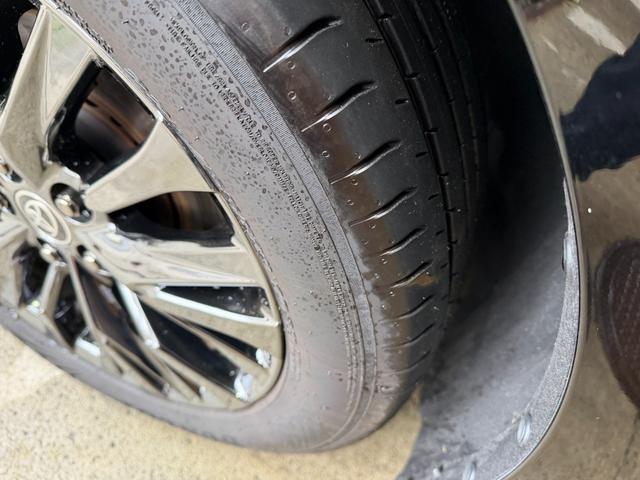 ヴェルファイアハイブリッド Z プレミア 寒冷地仕様 ムーンルーフ フリップダウンモニタ デジタルインナーミラー 電動サンシェード ヘッドアップディスプレイ パノラミックビュー全方位モニタ アドバンスドパークリモート機能付き ブラインドモニタ(31枚目)