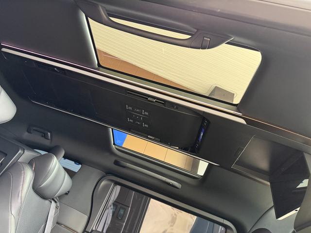 ヴェルファイアハイブリッド Z プレミア 寒冷地仕様 ムーンルーフ フリップダウンモニタ デジタルインナーミラー 電動サンシェード ヘッドアップディスプレイ パノラミックビュー全方位モニタ アドバンスドパークリモート機能付き ブラインドモニタ(67枚目)