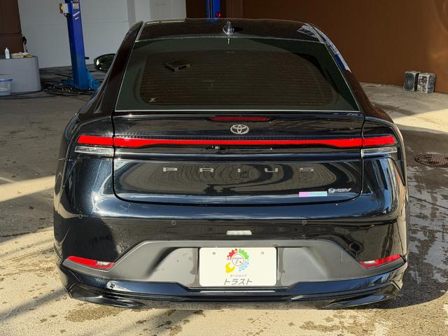 プリウス U モデリスタフルエアロ・イルミブレード・パノラミックビュー全方位モニタ・寒冷地仕様(本州仕入)・地デジ・ETC・ステアリングヒーター・シートヒーター・ブラインドスポットモニタ・安心降車アシスト(11枚目)