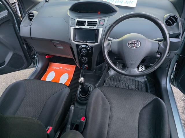 ヴィッツ ＲＳ　２ＷＤ　マニュアル　プッシュスタート　ナビ　ＴＶ　ＥＴＣ　ＨＩＤ　タイミングチェーン（26枚目）