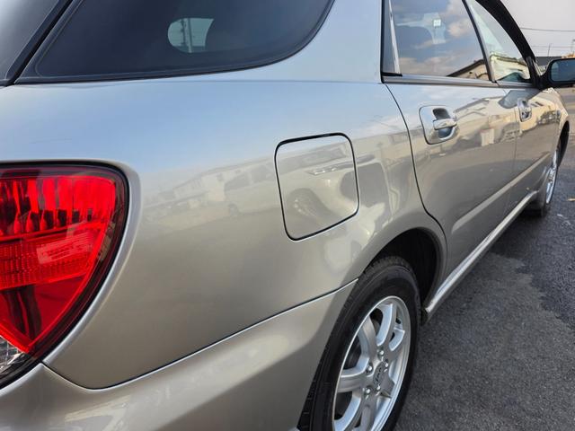 インプレッサスポーツワゴン １５ｉ　４ＷＤ　マニュアル　ＨＩＤ　キーレス　フォグライト　ＥＴＣ　ＡＢＳ（12枚目）