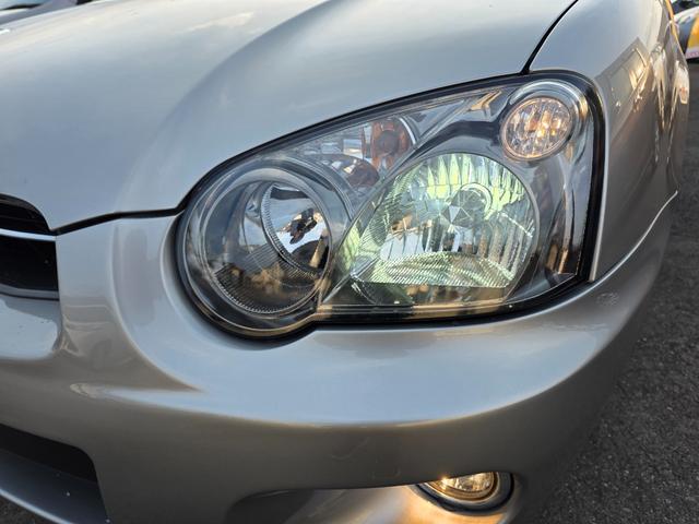 インプレッサスポーツワゴン １５ｉ　４ＷＤ　マニュアル　ＨＩＤ　キーレス　フォグライト　ＥＴＣ　ＡＢＳ（17枚目）