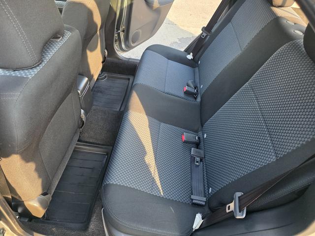 インプレッサスポーツワゴン １５ｉ　４ＷＤ　マニュアル　ＨＩＤ　キーレス　フォグライト　ＥＴＣ　ＡＢＳ（23枚目）