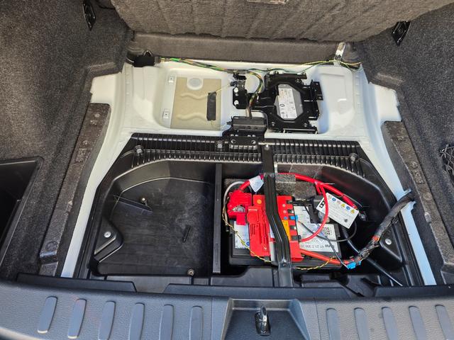 X1 sDrive 18i プッシュスタート 6AT FR バックモニター HID ディーラー記録簿 オートライト タイミングチェーン(24枚目)