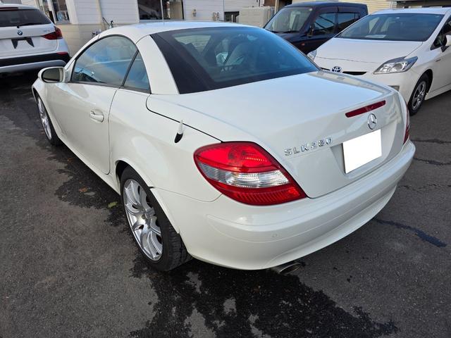 ＳＬＫ 　ＦＲ　Ｖ６　３，０００ｃｃ　電動オープン　７ＡＴ　禁煙車　ドラレコ　ＥＴＣ　記録簿　シートヒーター　レザーシート（8枚目）