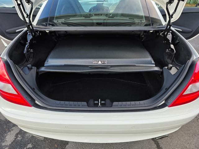 ＳＬＫ 　ＦＲ　Ｖ６　３，０００ｃｃ　電動オープン　７ＡＴ　禁煙車　ドラレコ　ＥＴＣ　記録簿　シートヒーター　レザーシート（35枚目）