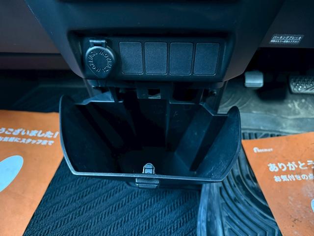 ルーミー G S 4WD 一年保証付 プッシュスタート Bluetooth 衝突軽減ブレーキ 横滑り防止装置 両側パワスラ 禁煙車 オートクルーズ ナビ バックカメラ ETC タイミングチェーン(36枚目)