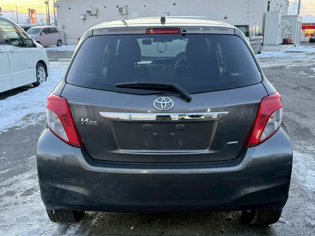 ヴィッツ U プッシュスタート Bluetooth ナビ TV オートライト ETC シートヒーター オートエアコン タイミングチェーン(4枚目)