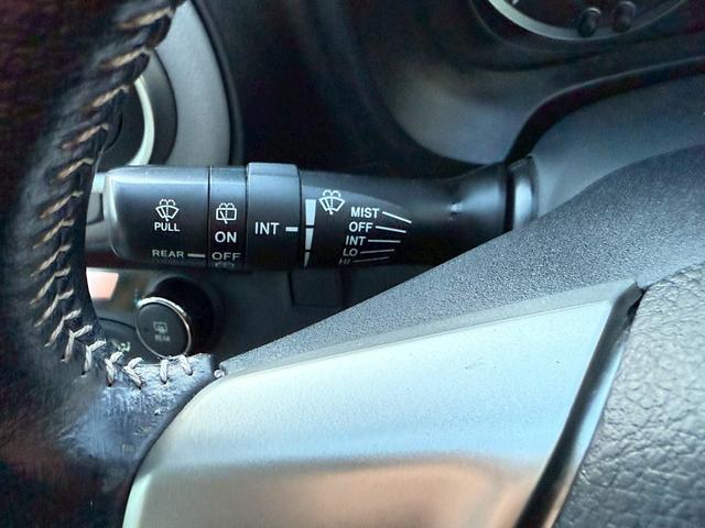 ヴィッツ U プッシュスタート Bluetooth ナビ TV オートライト ETC シートヒーター オートエアコン タイミングチェーン(35枚目)