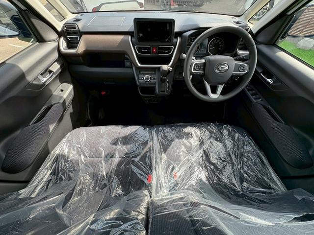 ムーヴ ＲＳ　ダンディスポーツ　４ＷＤ　届出済未使用車　ターボ　パノラマモニター　スマートアシスト　誤発進抑制機能　全車速追従クルコン　車線逸脱警報　コーナーセンサー　両側パワースライドドア　ＵＳＢ端子　オートブレーキホールド　ＬＥＤライト　純正１５ＡＷ（4枚目）