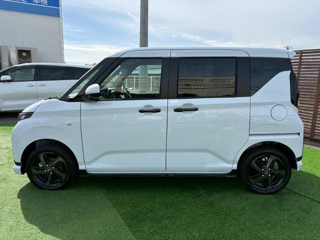 ムーヴ ＲＳ　ダンディスポーツ　４ＷＤ　届出済未使用車　ターボ　パノラマモニター　スマートアシスト　誤発進抑制機能　全車速追従クルコン　車線逸脱警報　コーナーセンサー　両側パワースライドドア　ＵＳＢ端子　オートブレーキホールド　ＬＥＤライト　純正１５ＡＷ（10枚目）