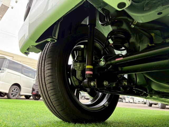 ムーヴ ＲＳ　ダンディスポーツ　４ＷＤ　届出済未使用車　ターボ　パノラマモニター　スマートアシスト　誤発進抑制機能　全車速追従クルコン　車線逸脱警報　コーナーセンサー　両側パワースライドドア　ＵＳＢ端子　オートブレーキホールド　ＬＥＤライト　純正１５ＡＷ（42枚目）