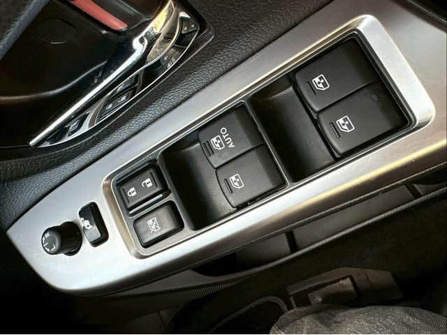 XV 2.0i アイサイト プラウドエディション ワンオーナー 4WD ナビ(40枚目)