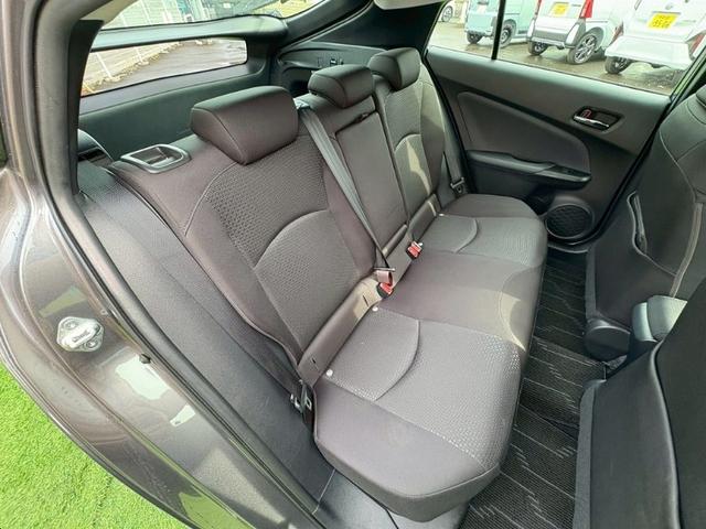 プリウス ＳセーフティプラスＩＩ　４ＷＤ　レンタアップ　ＢＳＭ　禁煙　後期型　ナビ機能付きディスプレイオーディオ　Ｂｌｕｅｔｏｏｔｈ　バックカメラ　ＥＴＣ２．０　レーダークルコン　クリアランスソナー　ＬＥＤヘッドライト　フォグ　オートハイビーム　純正アルミ（15枚目）