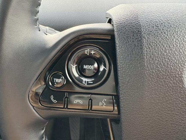 プリウス ＳセーフティプラスＩＩ　４ＷＤ　レンタアップ　ＢＳＭ　禁煙　後期型　ナビ機能付きディスプレイオーディオ　Ｂｌｕｅｔｏｏｔｈ　バックカメラ　ＥＴＣ２．０　レーダークルコン　クリアランスソナー　ＬＥＤヘッドライト　フォグ　オートハイビーム　純正アルミ（27枚目）