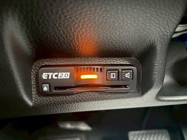 ヴェゼル ｅ：ＨＥＶ　Ｚ　届出済未使用車　４ＷＤ　純正９インチディスプレイ　Ｂｌｕｅｔｏｏｔｈ　アラウンドビューモニター　寒冷地仕様　パワーバックドア　ブラインドスポットモニター　クルコン　レーンアシスト　クリアランスソナー（34枚目）