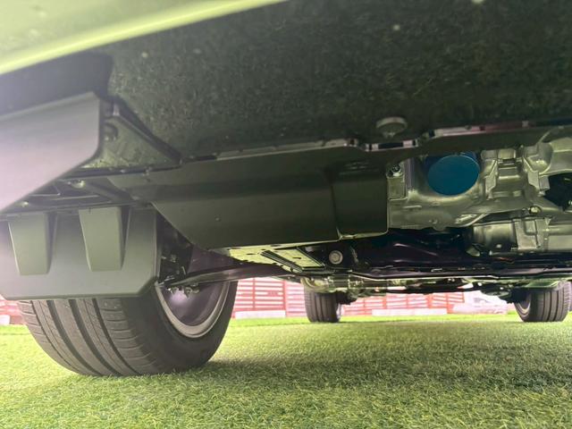 ヴェゼル ｅ：ＨＥＶ　Ｚ　届出済未使用車　４ＷＤ　純正９インチディスプレイ　Ｂｌｕｅｔｏｏｔｈ　アラウンドビューモニター　寒冷地仕様　パワーバックドア　ブラインドスポットモニター　クルコン　レーンアシスト　クリアランスソナー（47枚目）
