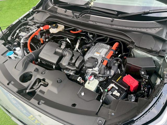 ヴェゼル ｅ：ＨＥＶ　Ｚ　届出済未使用車　４ＷＤ　純正９インチディスプレイ　Ｂｌｕｅｔｏｏｔｈ　アラウンドビューモニター　寒冷地仕様　パワーバックドア　ブラインドスポットモニター　クルコン　レーンアシスト　クリアランスソナー（49枚目）