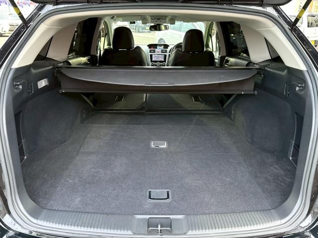 レヴォーグ １．６ＧＴ－Ｓアイサイト　４ＷＤ　社外フルセグナビ　ＳＴＩリップ　バックカメラ　フリップダウンモニター　衝突軽減　レーダークルコン　クリアランスソナー　レーンアシスト　パドルシフト　ブラインドスポットモニター　シートヒーター（15枚目）