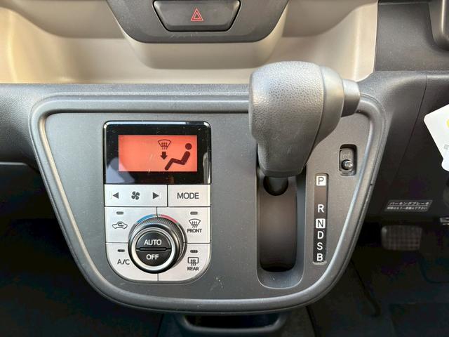 パッソ モーダ S 4WD 社外フルセグナビ 純正エンジンスターター 寒冷地仕様 バックカメラ Bluetooth 衝突軽減 レーンアシスト アイドリングストップ 電動格納ミラー シートヒーター スペアキー ETC 禁煙(19枚目)