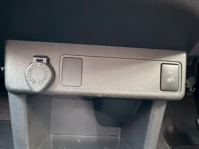 パッソ モーダ S 4WD 社外フルセグナビ 純正エンジンスターター 寒冷地仕様 バックカメラ Bluetooth 衝突軽減 レーンアシスト アイドリングストップ 電動格納ミラー シートヒーター スペアキー ETC 禁煙(20枚目)