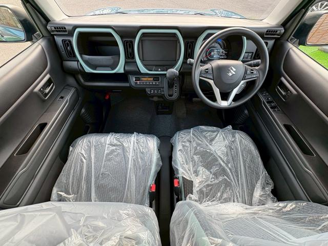 ４ＷＤ　届出済未使用車　寒冷地仕様　衝突軽減　レーダークルコン　クリアランスソナー　レーンアシスト　ダウンヒルアシストコントロール　アイドリングストップ　シートヒーター　電動格納ミラー　スペアキー