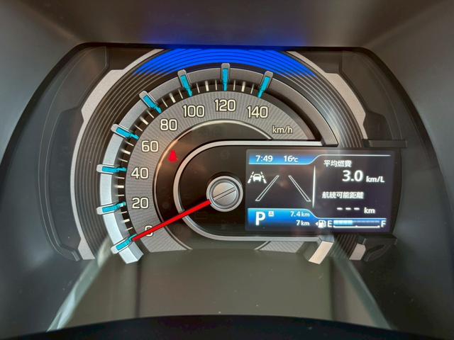 敷地内に自社工場完備！国家資格車検検査員資格を持った整備士。納車後もご安心頂けます♪点検や車検・保証修理お任せ下さい！！！