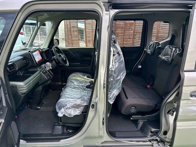 スペーシアギア ハイブリッドXZ ターボ 4WD 登録済未使用車 ディスプレイオーディオ フルセグTV ルーフレール 両側自動ドア アラウンドビュー BT 衝突軽減 コーナーセンサー レーンアシスト シート・ハンドルヒーター 保証書 スペアキ(15枚目)