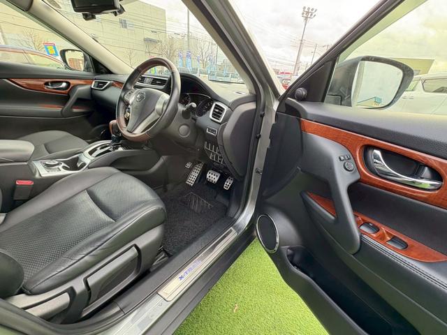 エクストレイル 20X エマージェンシーブレーキパッケージ 4WD 純正7インチフルセグナビ 純正エンジンスターター バックカメラ Bluetooth アイドリングストップ ダウンヒルアシストコントロール デジタルインナーミラー ブラインドスポットモニター(11枚目)