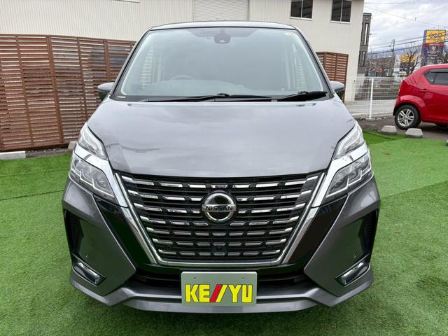 セレナ ハイウェイスターV 4WD 純正10インチフルセグナビ 純正エンジンスターター 電動自動ハンズフリースライドア アラウンドビュー Bluetooth 衝突軽減 パークアシスト ブラインドスポットモニター シートヒーター(4枚目)