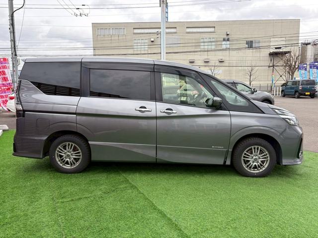 セレナ ハイウェイスターV 4WD 純正10インチフルセグナビ 純正エンジンスターター 電動自動ハンズフリースライドア アラウンドビュー Bluetooth 衝突軽減 パークアシスト ブラインドスポットモニター シートヒーター(6枚目)