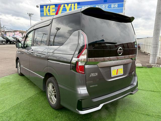セレナ ハイウェイスターV 4WD 純正10インチフルセグナビ 純正エンジンスターター 電動自動ハンズフリースライドア アラウンドビュー Bluetooth 衝突軽減 パークアシスト ブラインドスポットモニター シートヒーター(9枚目)