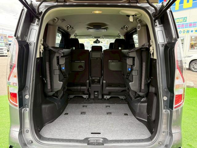 セレナ ハイウェイスターV 4WD 純正10インチフルセグナビ 純正エンジンスターター 電動自動ハンズフリースライドア アラウンドビュー Bluetooth 衝突軽減 パークアシスト ブラインドスポットモニター シートヒーター(20枚目)