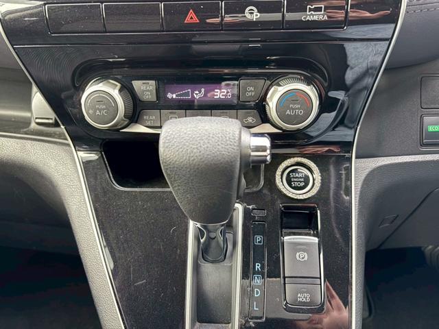 セレナ ハイウェイスターV 4WD 純正10インチフルセグナビ 純正エンジンスターター 電動自動ハンズフリースライドア アラウンドビュー Bluetooth 衝突軽減 パークアシスト ブラインドスポットモニター シートヒーター(27枚目)