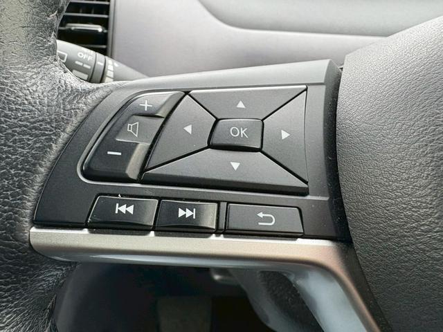 セレナ ハイウェイスターV 4WD 純正10インチフルセグナビ 純正エンジンスターター 電動自動ハンズフリースライドア アラウンドビュー Bluetooth 衝突軽減 パークアシスト ブラインドスポットモニター シートヒーター(32枚目)