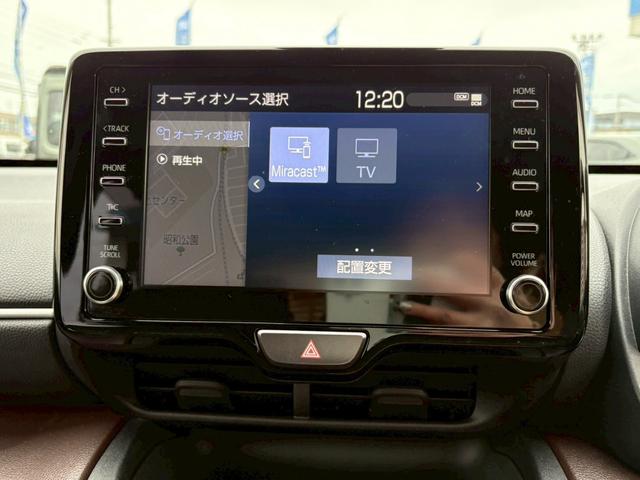 ヤリスクロス ハイブリッドＺ　４ＷＤ　トヨタセーフティセンス　禁煙　ＢＳＭ　ナビ機能付きディスプレイオーディオ　パノラミックビューモニター　フルセグＴＶ　Ｂｌｕｅｔｏｏｔｈ　ＥＴＣ　ＡＣ１００Ｖ電源　ハンズフリーパワーバックドア　レーダークルコン　シートヒーター（22枚目）