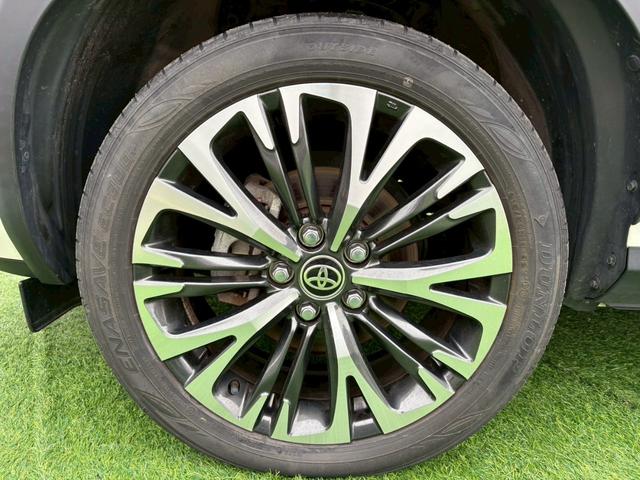 ヤリスクロス ハイブリッドＺ　４ＷＤ　トヨタセーフティセンス　禁煙　ＢＳＭ　ナビ機能付きディスプレイオーディオ　パノラミックビューモニター　フルセグＴＶ　Ｂｌｕｅｔｏｏｔｈ　ＥＴＣ　ＡＣ１００Ｖ電源　ハンズフリーパワーバックドア　レーダークルコン　シートヒーター（40枚目）