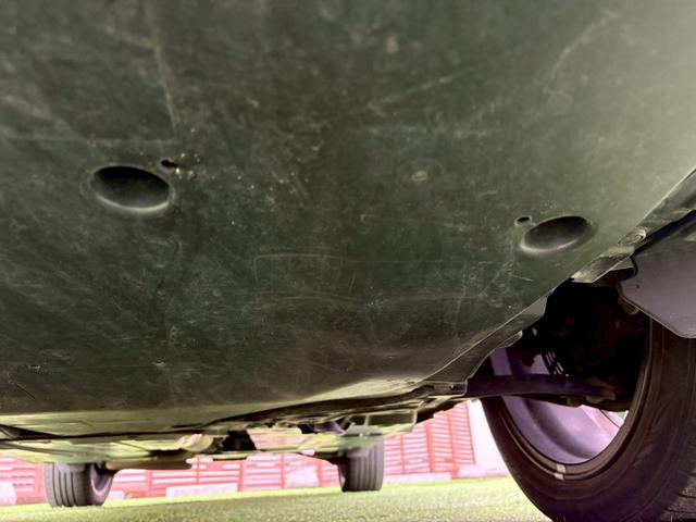 ヤリスクロス ハイブリッドＺ　４ＷＤ　トヨタセーフティセンス　禁煙　ＢＳＭ　ナビ機能付きディスプレイオーディオ　パノラミックビューモニター　フルセグＴＶ　Ｂｌｕｅｔｏｏｔｈ　ＥＴＣ　ＡＣ１００Ｖ電源　ハンズフリーパワーバックドア　レーダークルコン　シートヒーター（49枚目）