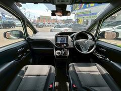 ４ＷＤ　純正９インチフルセグナビ　フリップダウン　純正エンジンスターター　両側自動　寒冷地仕様　バックカメラ　Ｂｌｕｅｔｏｏｔｈ　クルコン　衝突軽減　レーンアシスト　オートハイビーム　スペアキー　禁煙 3