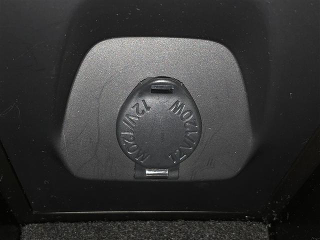 ハリアー Ｚ　レザーパッケージ　イモビ　バックモニター　プリクラッシュセーフティ　ＬＥＤヘッド　クルコン　横滑防止装置　メディアプレイヤー接続　地デジＴＶ　レザーシート　ドライブレコーダー　４ＷＤ　スマートキー　ＥＴＣ　寒冷地　ＴＶ（30枚目）