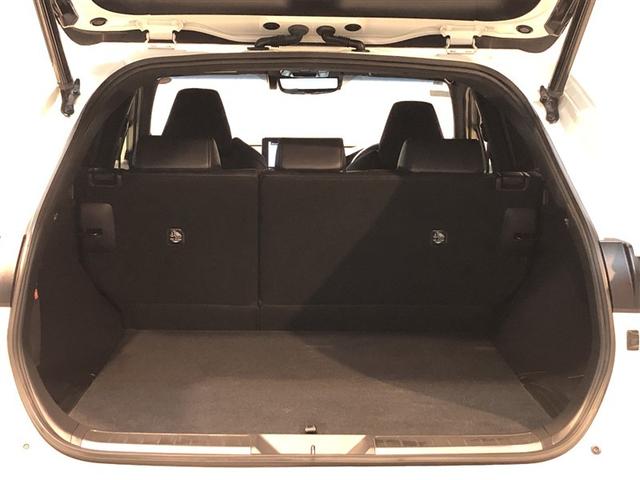 ハリアー Ｚ　レザーパッケージ　イモビ　バックモニター　プリクラッシュセーフティ　ＬＥＤヘッド　クルコン　横滑防止装置　メディアプレイヤー接続　地デジＴＶ　レザーシート　ドライブレコーダー　４ＷＤ　スマートキー　ＥＴＣ　寒冷地　ＴＶ（32枚目）