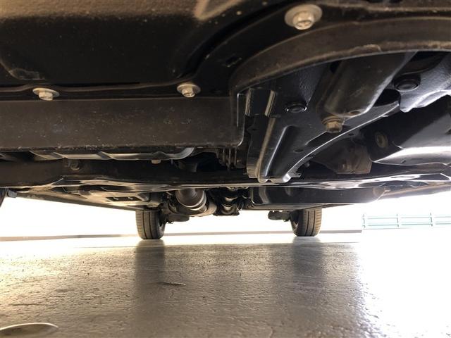 ノア Si ダブルバイビーIII 両側電動ドア リアオートエアコン アルミ バックモニター フルフラット オートクルーズコントロール キーレス LEDヘッドライト ナビ&TV オートエアコン 4WD DVD 盗難防止装置 フルセグTV(9枚目)