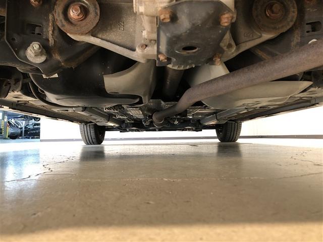 ヤリス Ｘ　追突防止装置　ＶＳＣ　スマートキー＆プッシュスタート　イモビライザー　寒冷地仕様　Ｂカメラ　マニュアルエアコン　ＥＴＣ付　ナビ　Ａクルコン　レンタアップ　４ＷＤ　パワーウインドウ　ＡＢＳ　キーレス（9枚目）